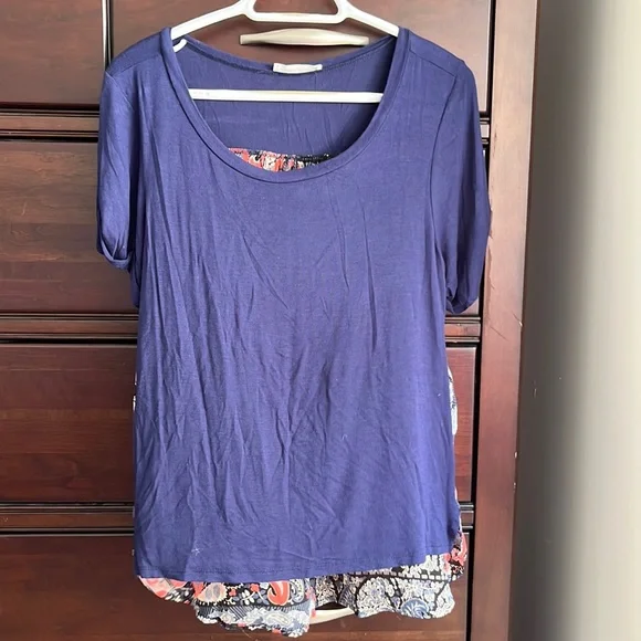 Honey Punch Seaside Mix Material Knit Top - Picture 2 of 11